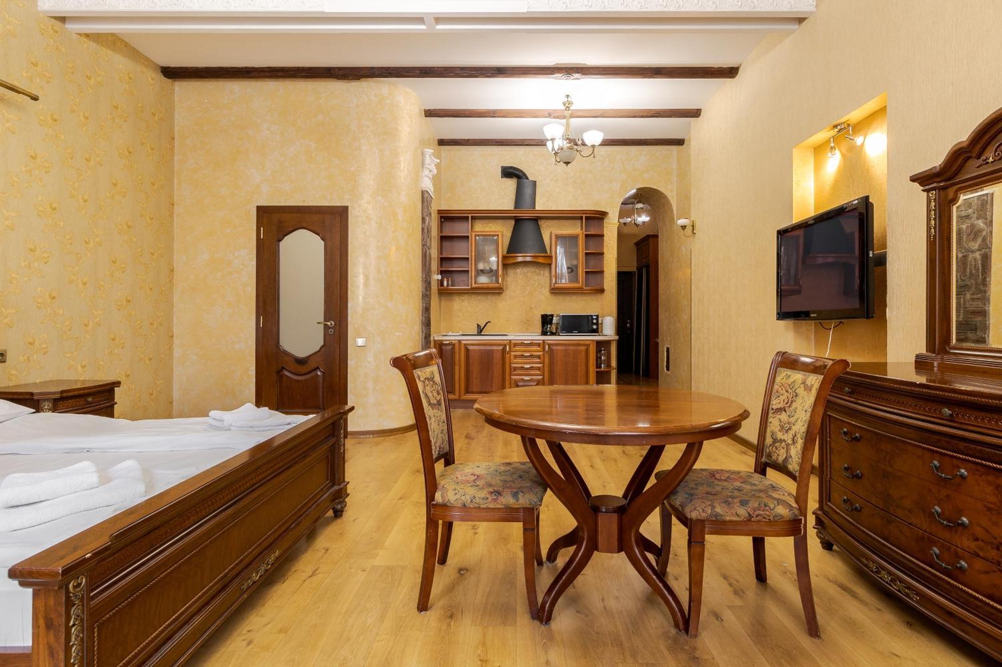 на площі ринок, 20 Apartment Lviv