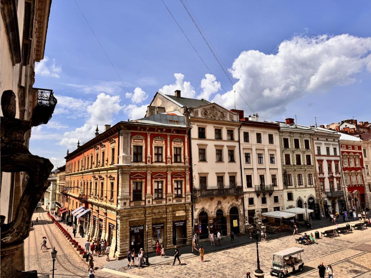 на площі ринок, 20 Apartment